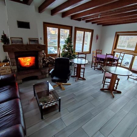 Logis Auberge De La Poirie Tendon Luaran gambar