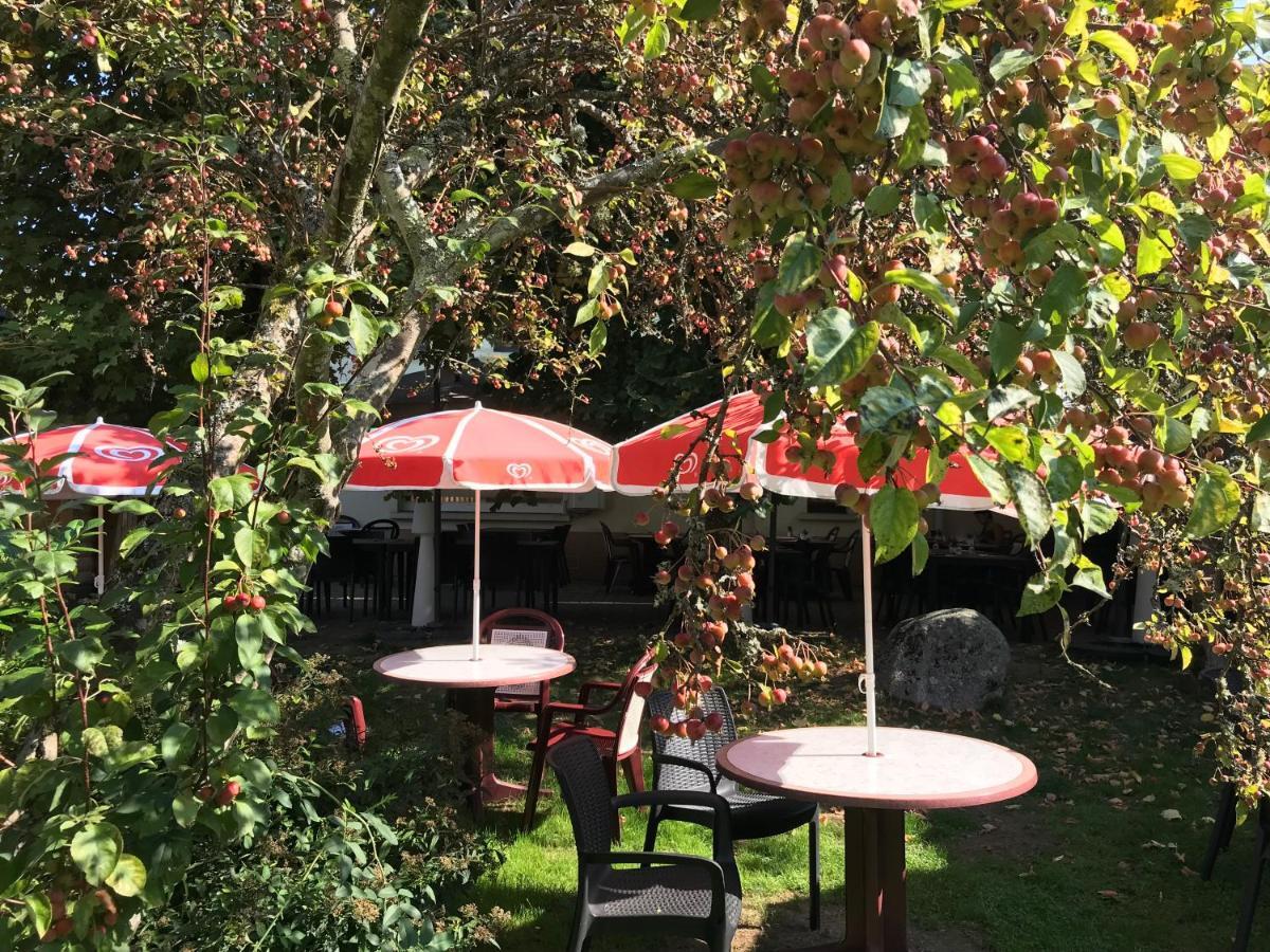 Logis Auberge De La Poirie Tendon Luaran gambar